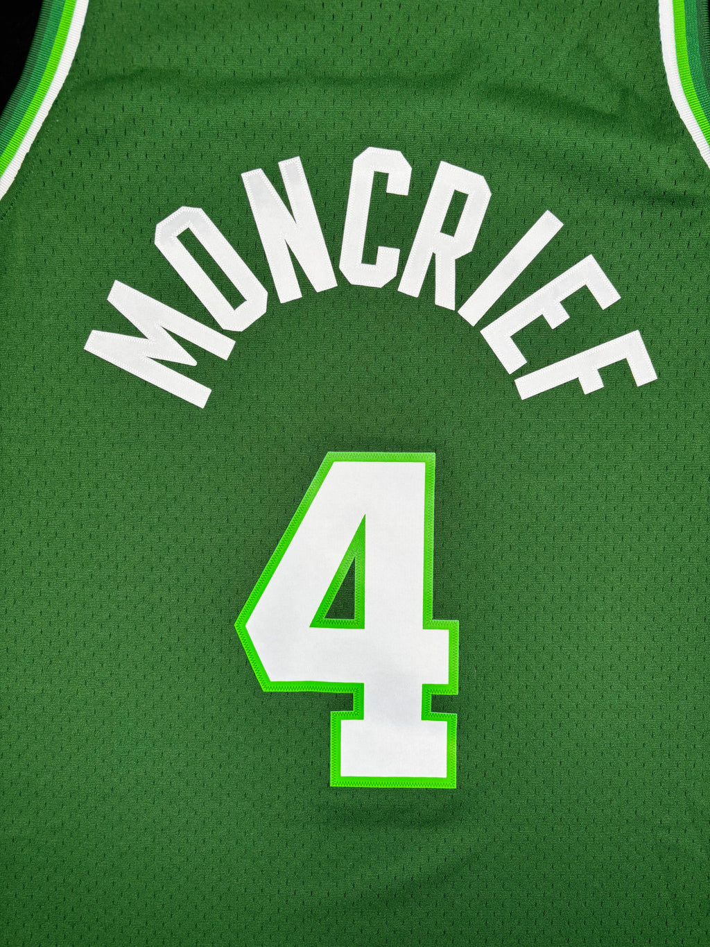 Milwaukee Bucks Sidney Moncrief Mitchell & Ness Basketball Jersey Size: XXL