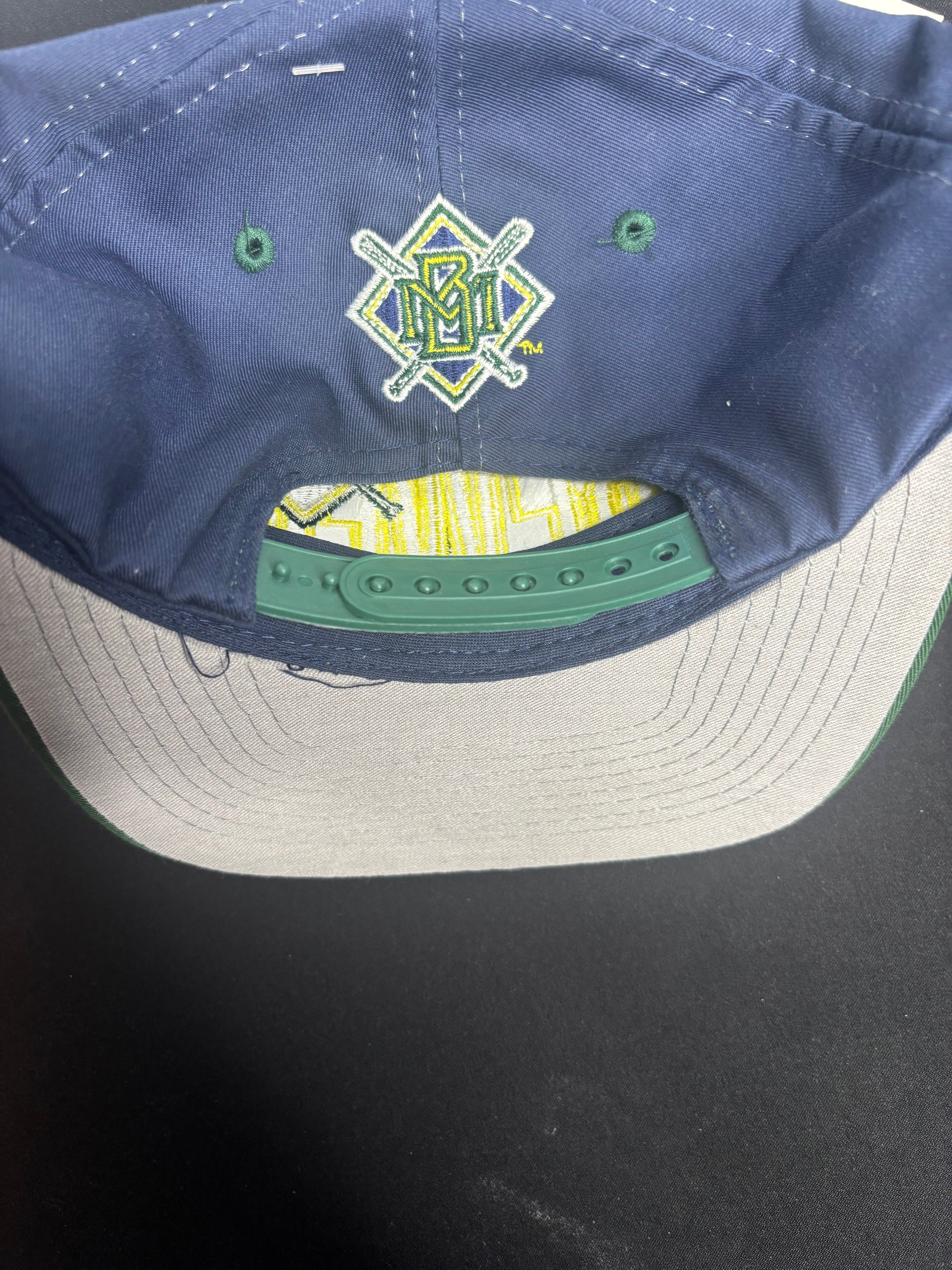 NWT Milwaukee Brewers Logo 7 SnapBack hat