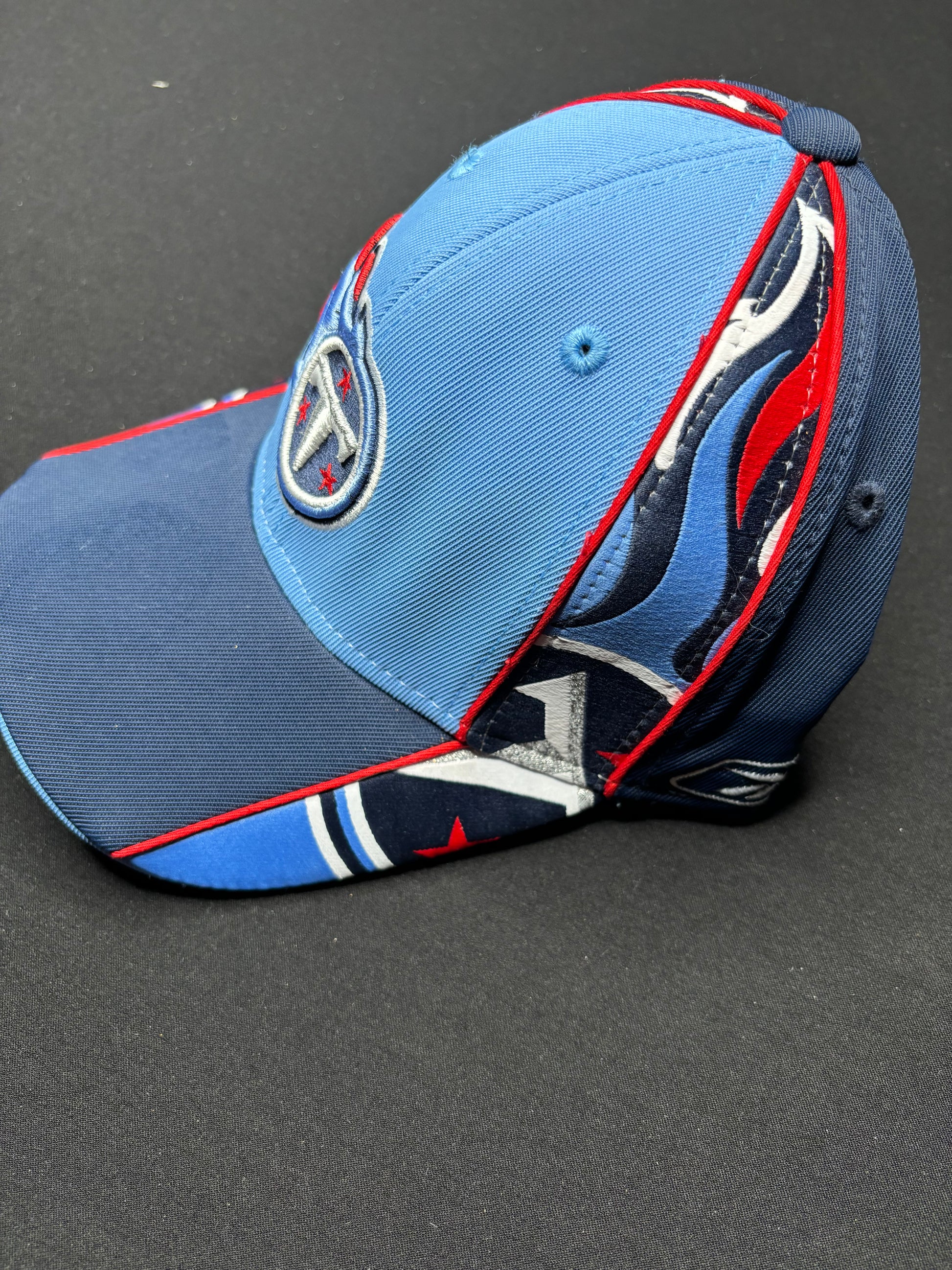 NWT Tennessee Titans Reebok Flex Fit