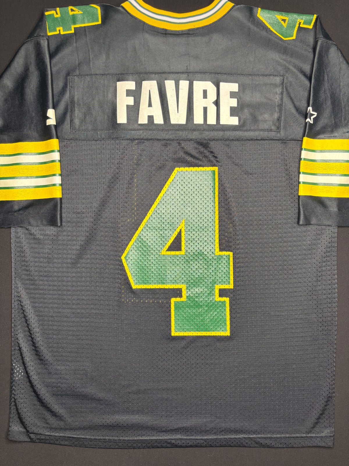 Green Bay Packers Brett Favre Starter Football Jersey Size: 46