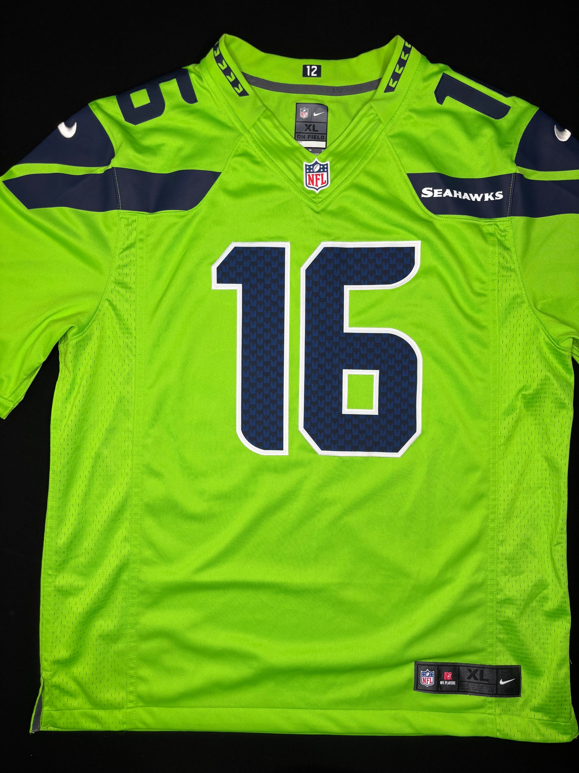 Seattle Seahawks Tyler Lockett Nike Elite Football Jersey Size: XL