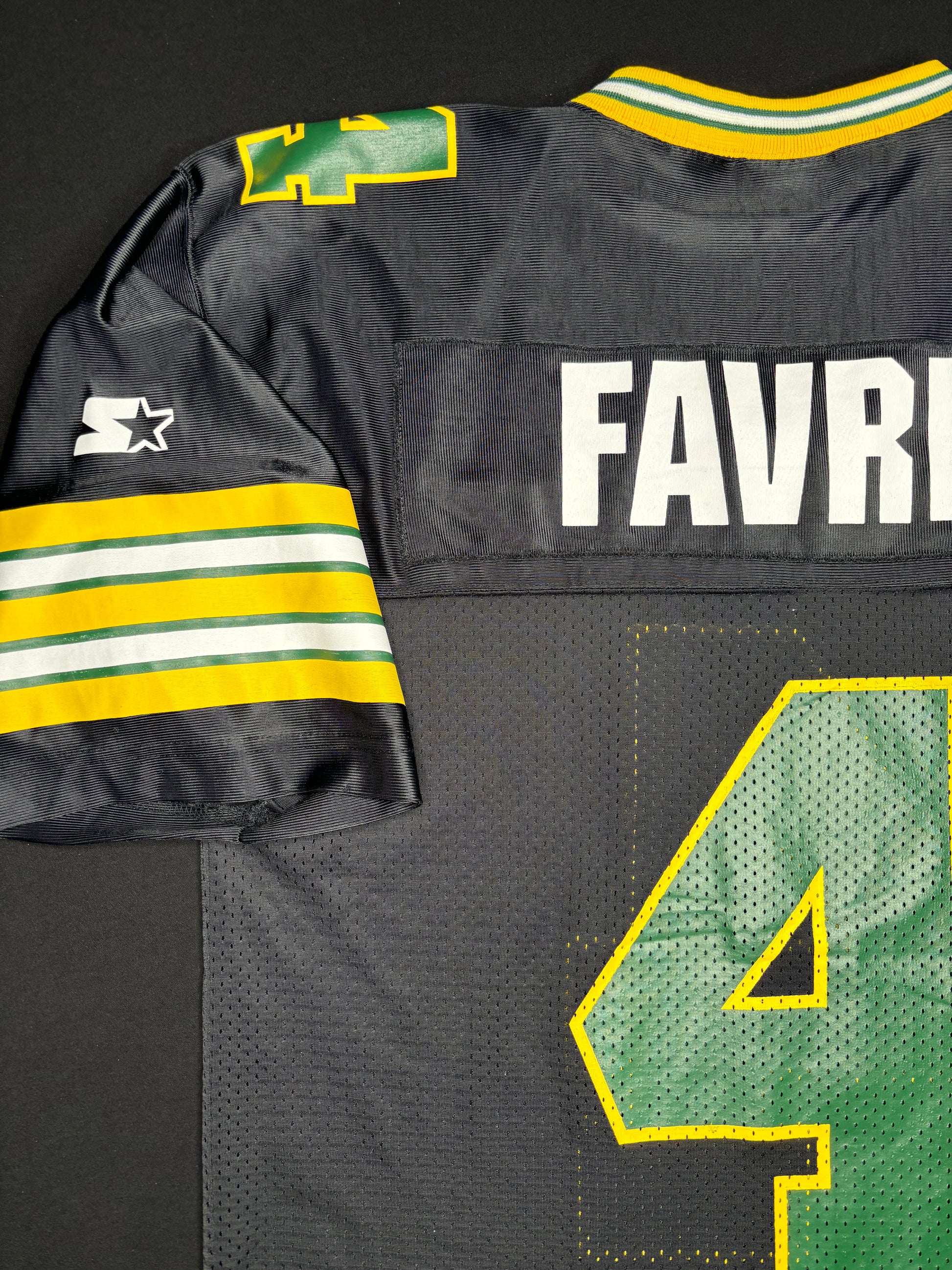 Vintage Green Bay Packers Brett Favre Alt Black Starter Football Jersey Size: 46