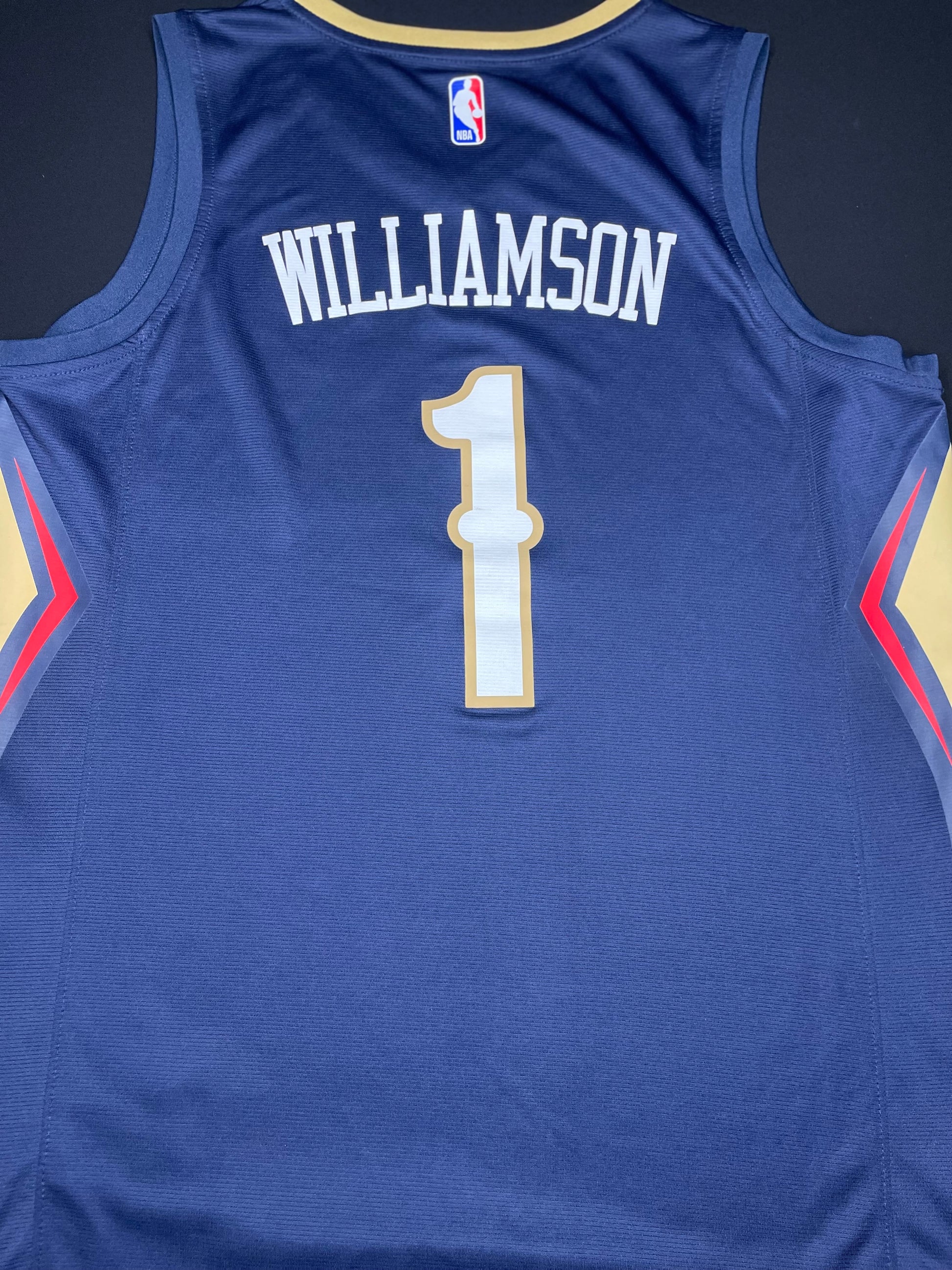 New Orleans Pelicans Zion Williamson Fanatics Basketball Jersey Size: Medium