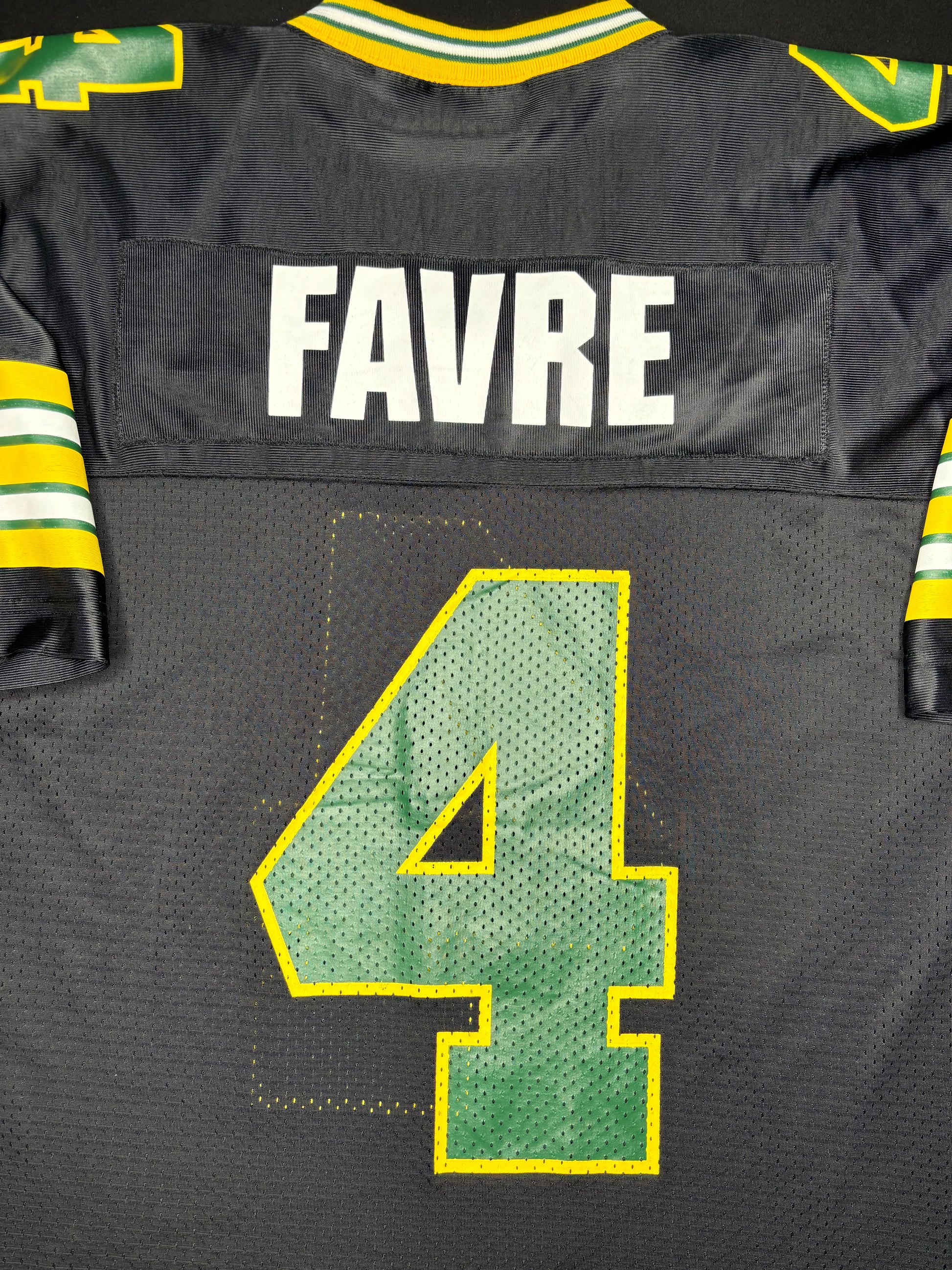 Vintage Green Bay Packers Brett Favre Alt Black Starter Football Jersey Size: 46