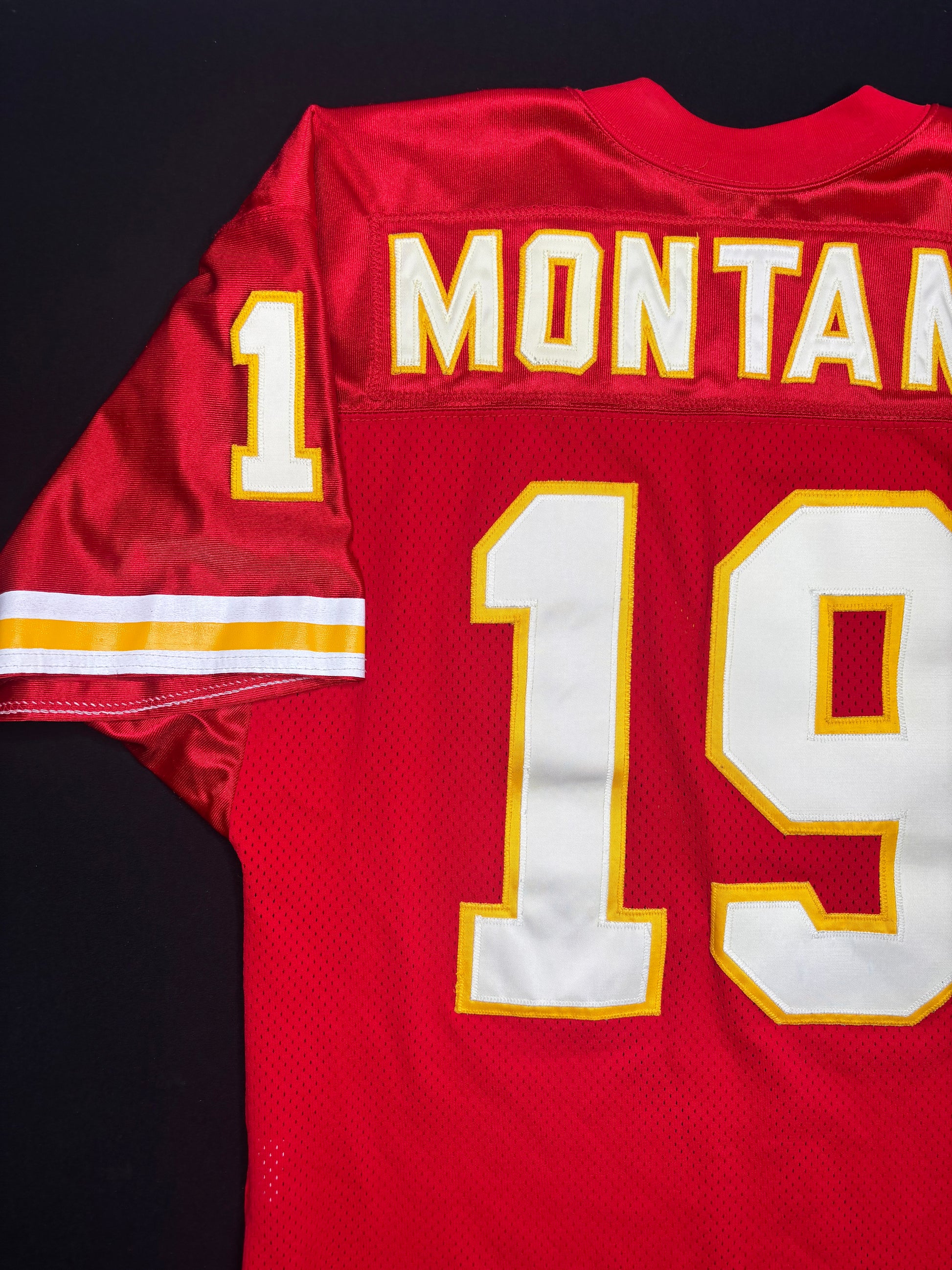 Kansas City Chiefs Joe Montana Wilson Pro Line Authentic W/ 35 Year Anniversary Patch Football Jersey Size: 48
