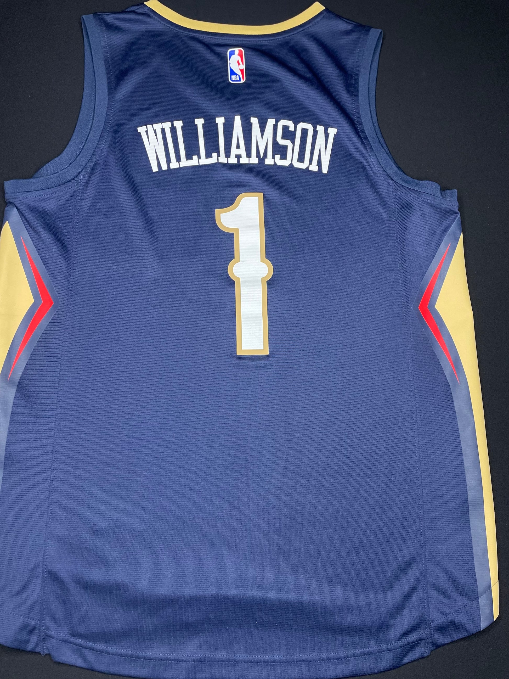 New Orleans Pelicans Zion Williamson Fanatics Basketball Jersey Size: Medium