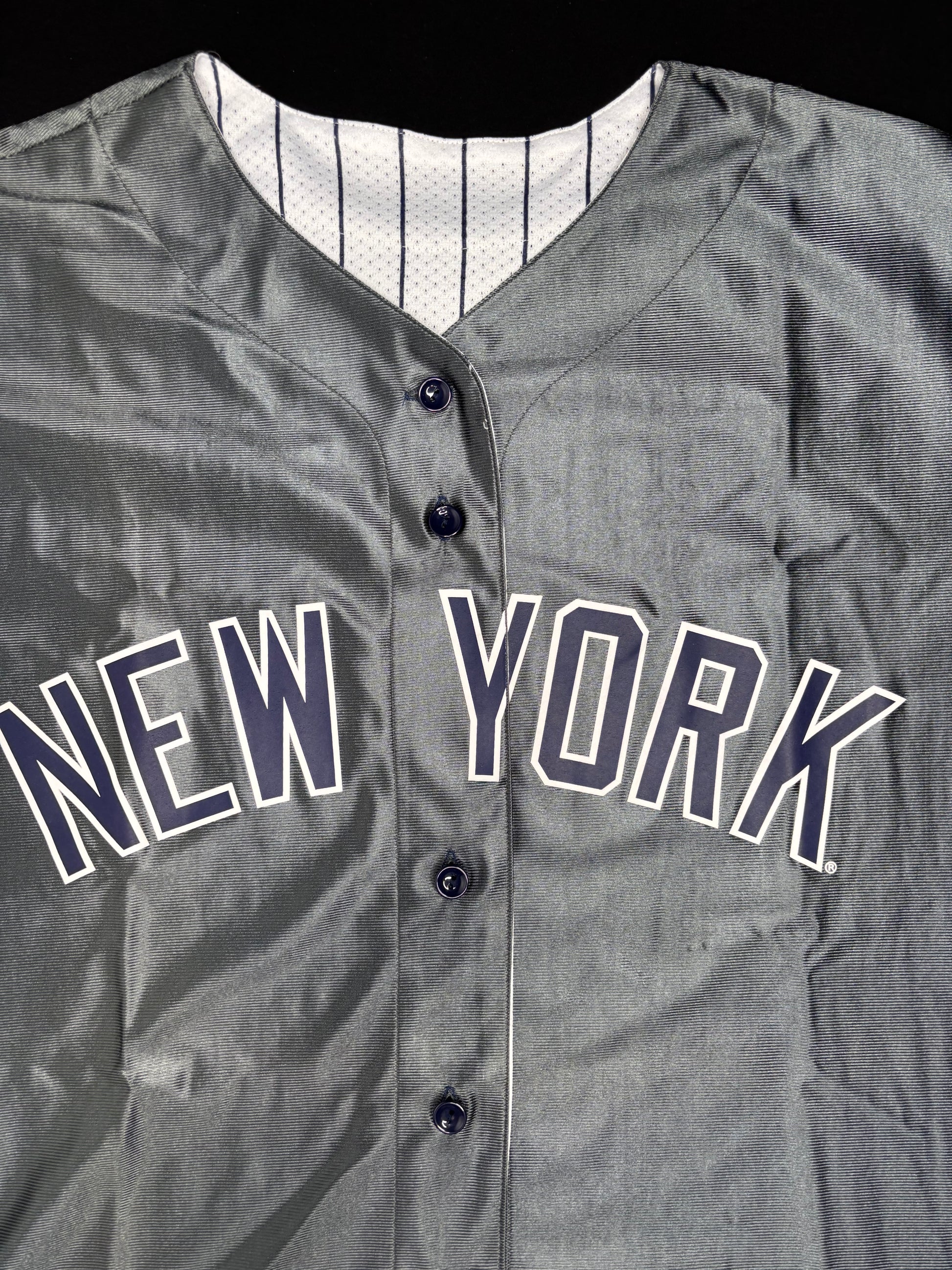New York Yankees Reversible Majestic Baseball Jersey Size: XXL