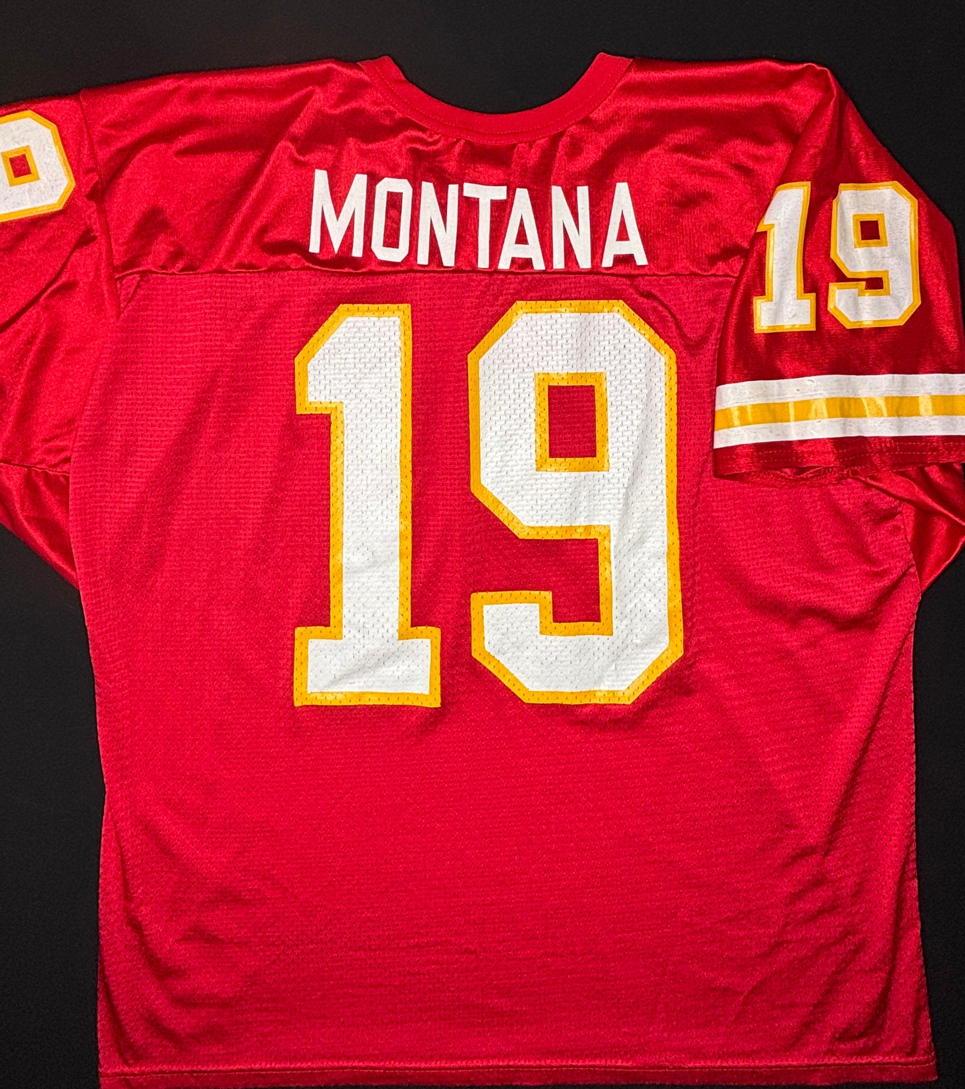 Kansas City Chiefs Joe Montana Wilson Football Jersey Size: XL