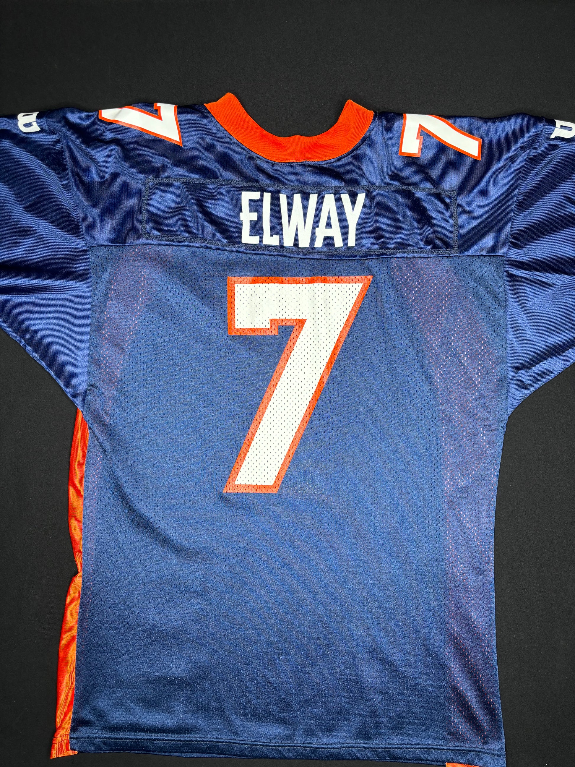 Vintage Denver Broncos John Elway Wilson Football Jersey Size: 46