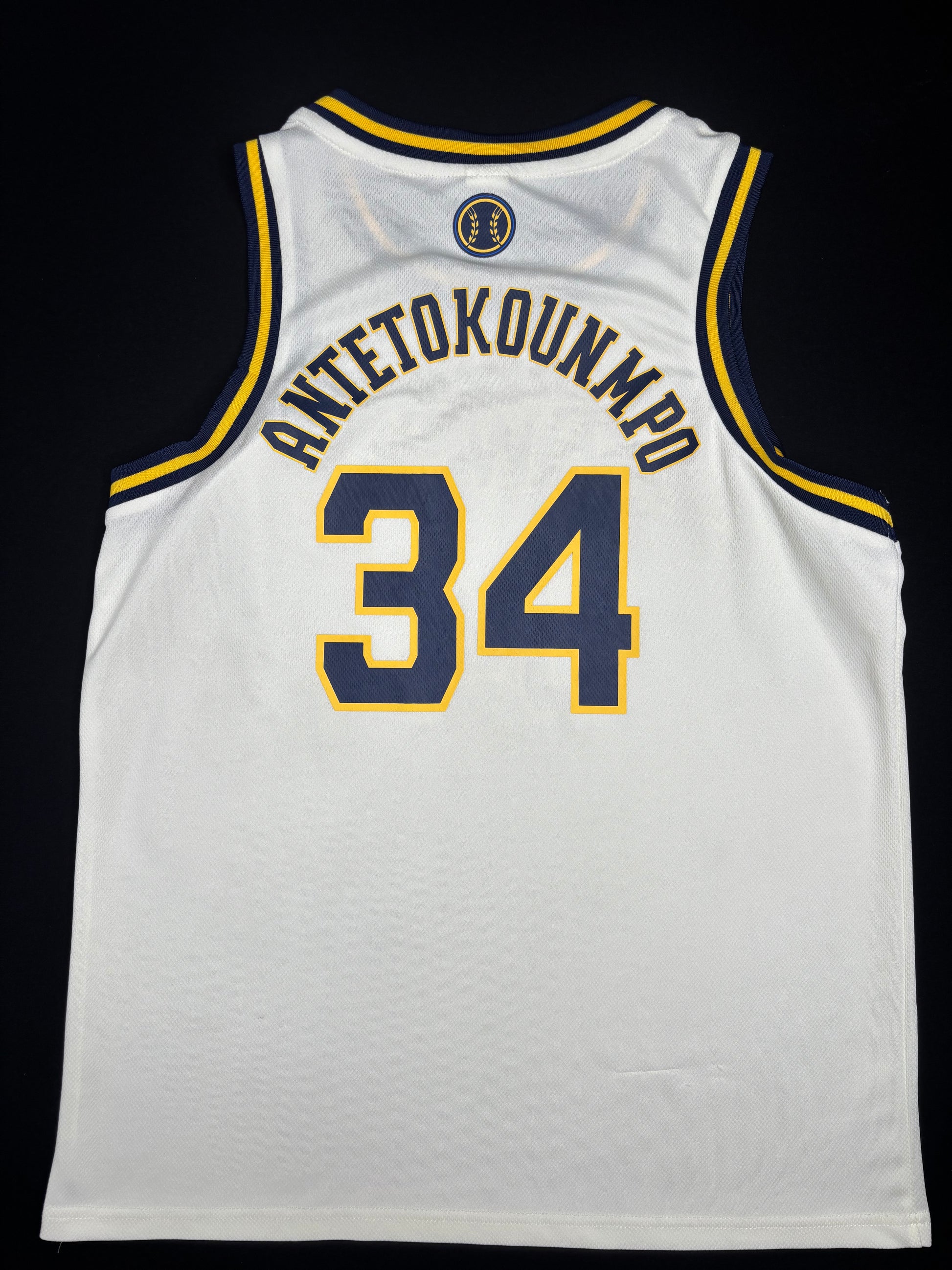 Milwaukee Brewers Giannis Antetokounmpo SGA Basketball Jersey Size: Medium