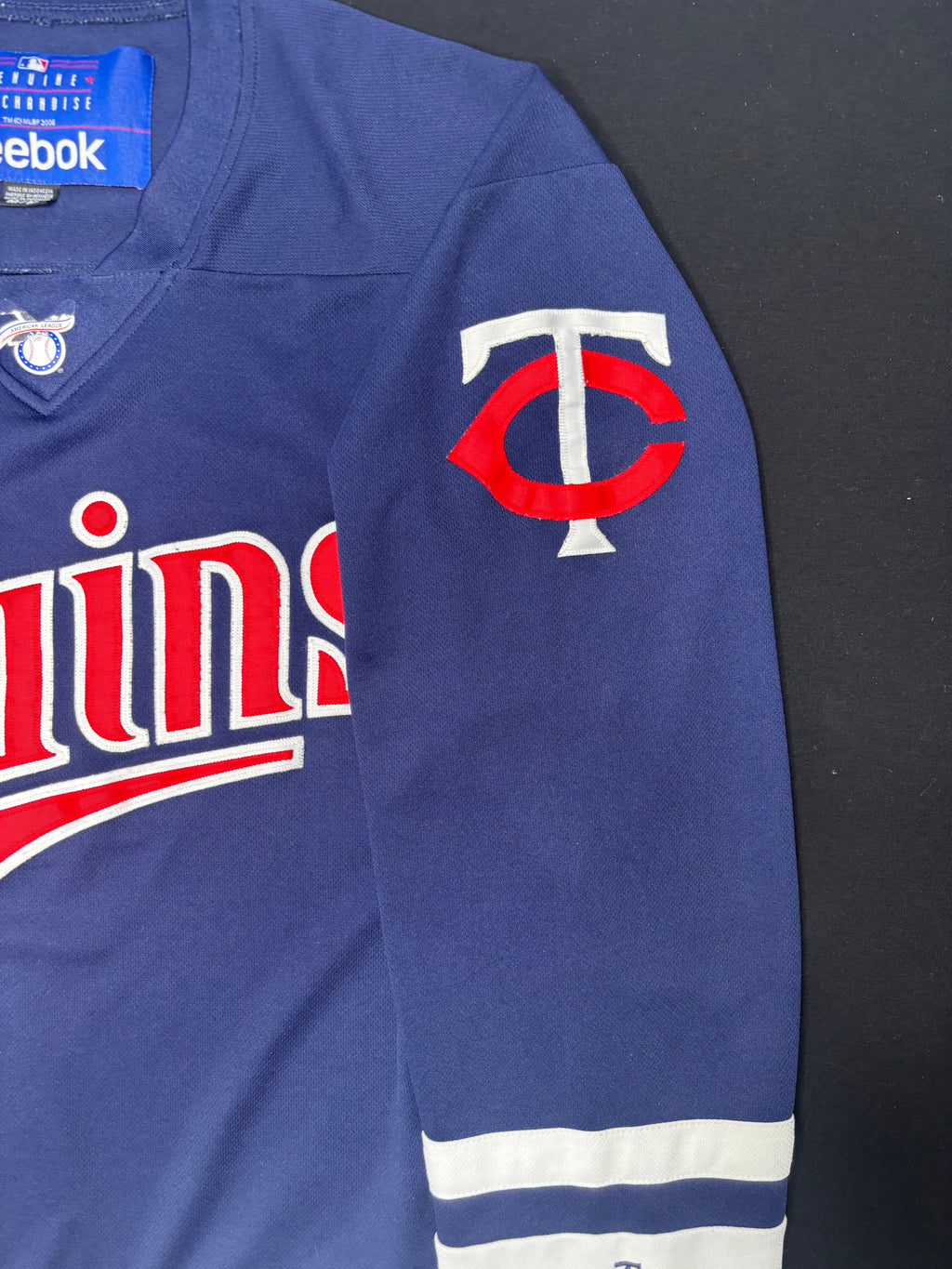 Minnesota Twins Reebok Hockey Jersey Size: Medium