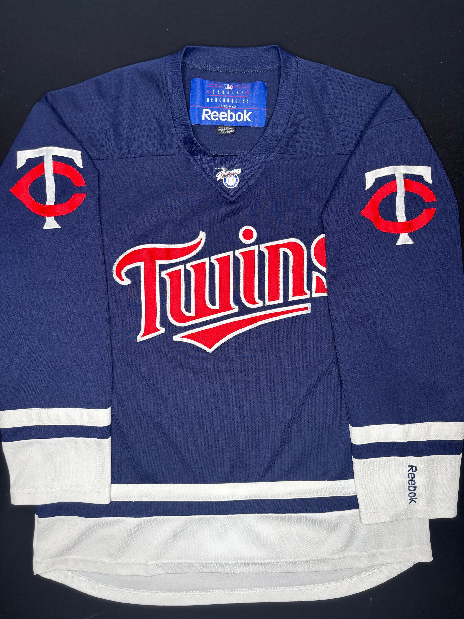 Minnesota Twins Reebok Hockey Jersey Size: Medium